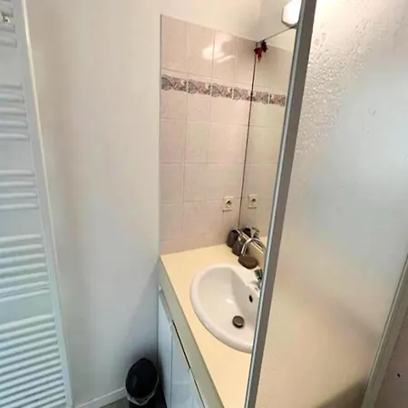 Piscine Proche Plage Apartment *